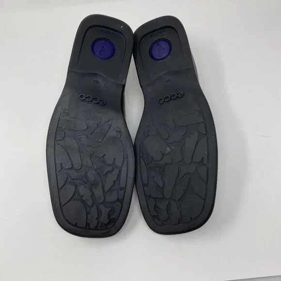 NEW ecco leather slip on loafers